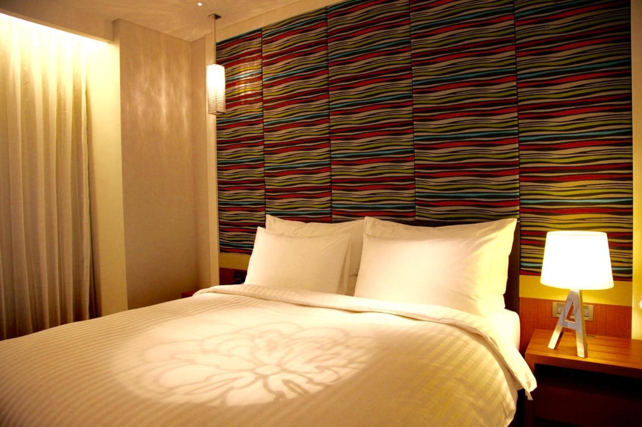Fleurlis Hotel Hsinchu City Exterior photo